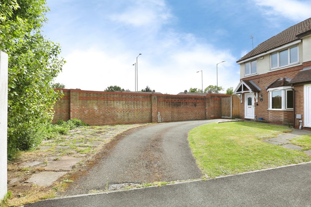 Property photo 2 of 15