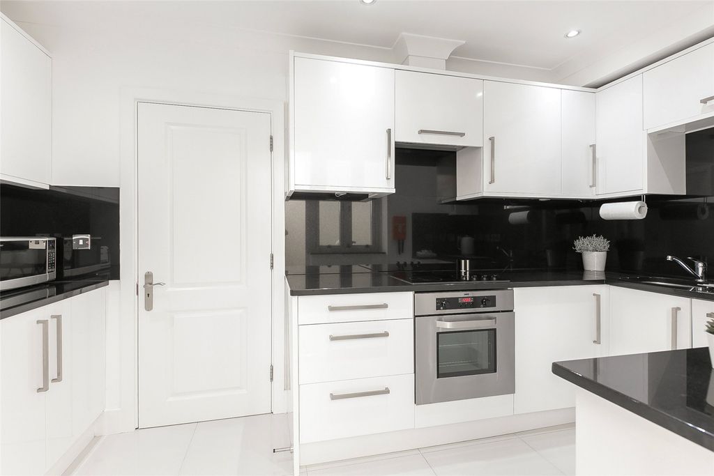 Property photo 2 of 14 Picture No. 40