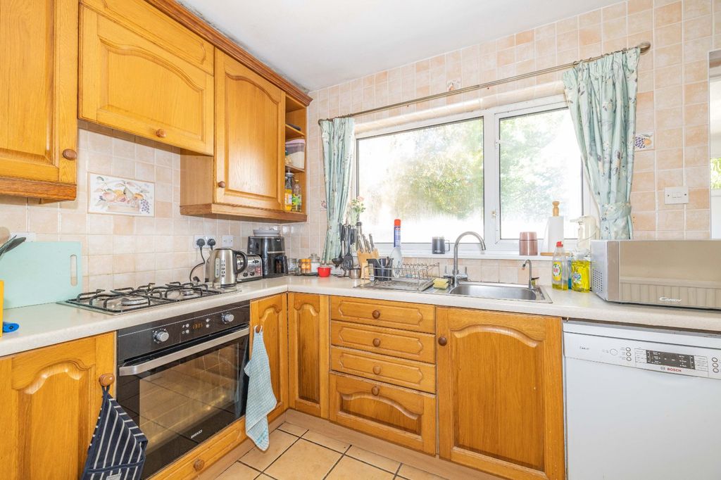 Property photo 3 of 14 Picture 3