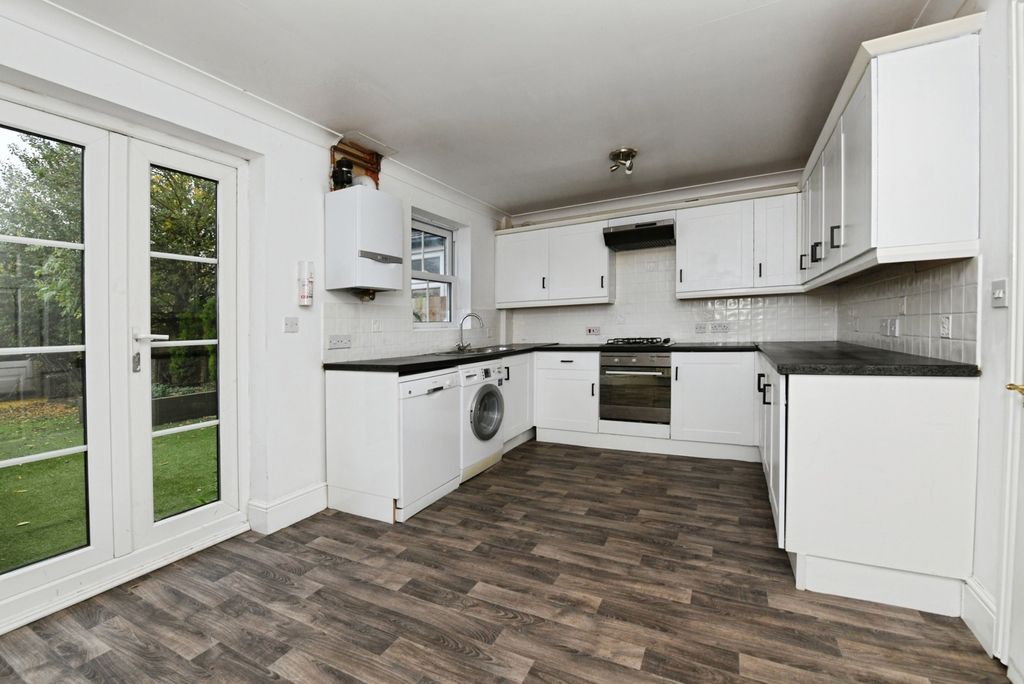 Property photo 2 of 17 Photo