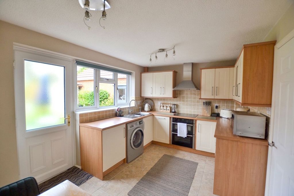 Property photo 2 of 18