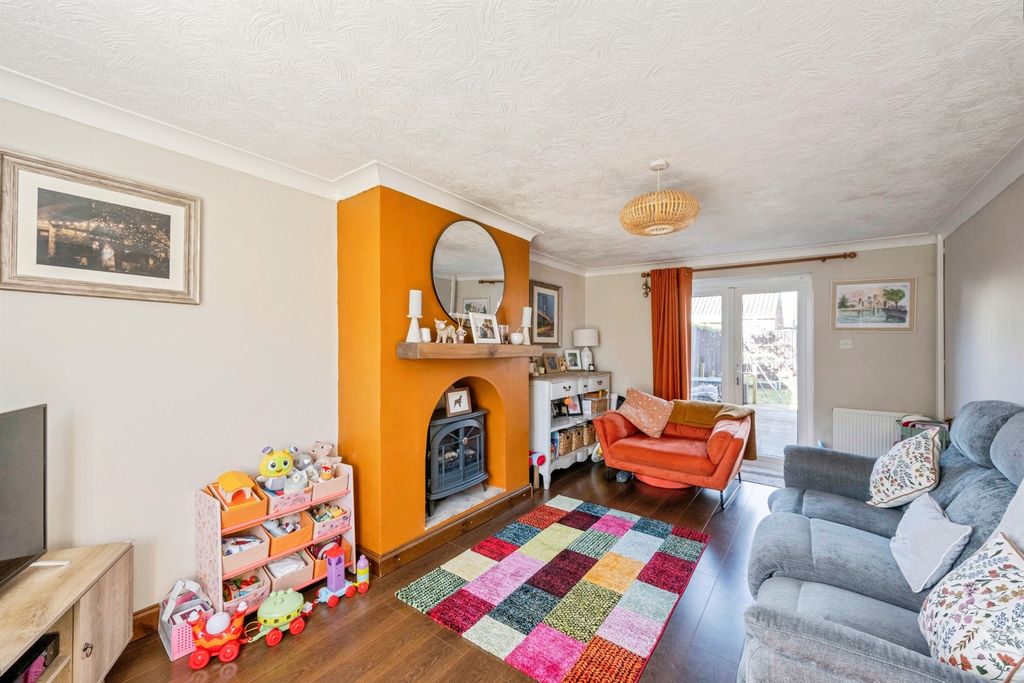 Property photo 3 of 16