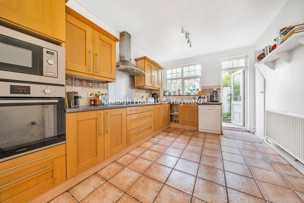 Property photo 3 of 14 89Cf7A68-797F-4Fe3-9