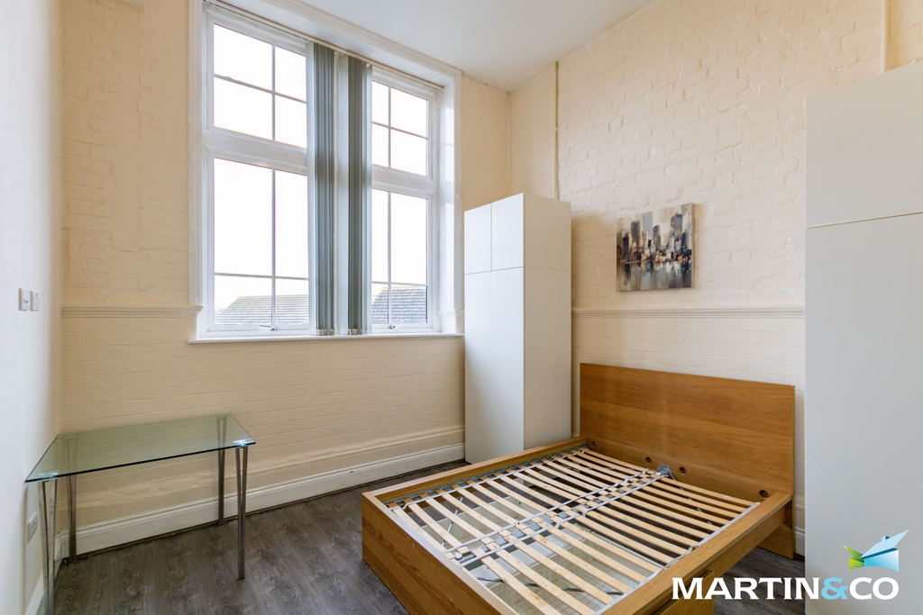 Property photo 3 of 8 Picture3