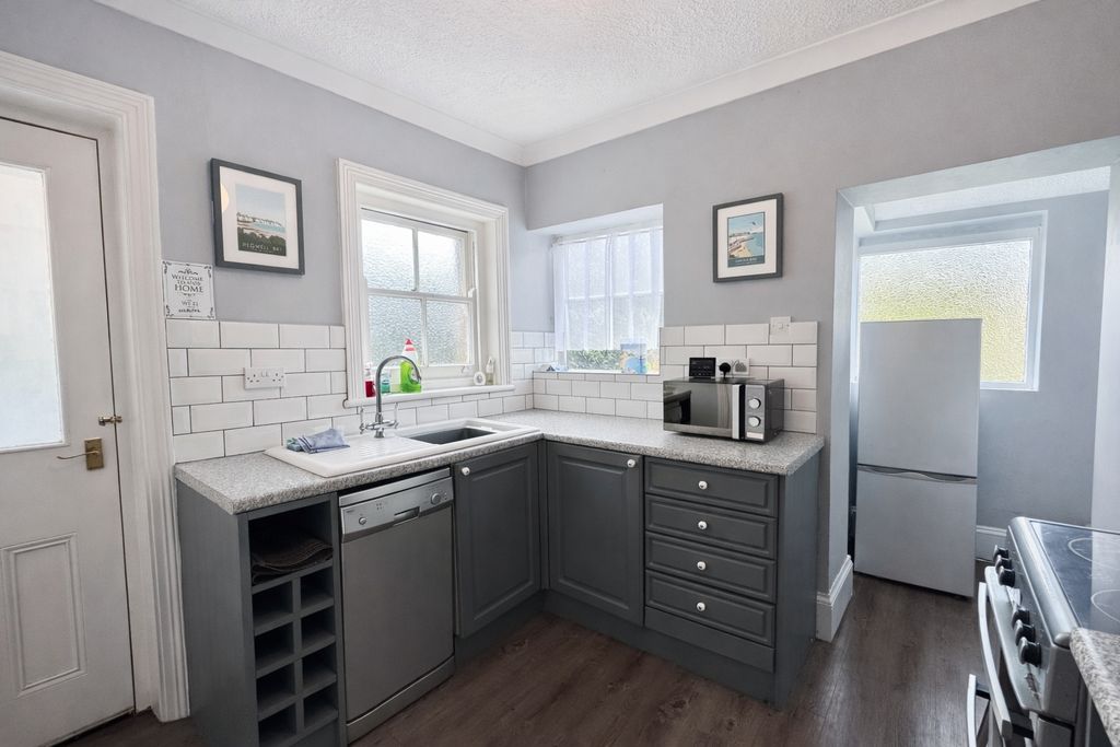 Property photo 3 of 10 Picture 3