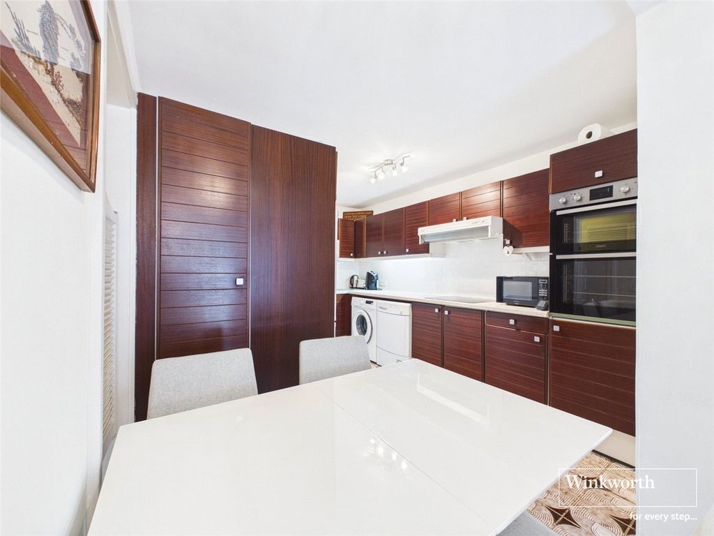 Property photo 3 of 15 Kitchen