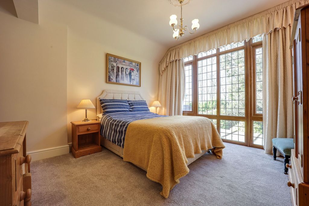 Property photo 2 of 66