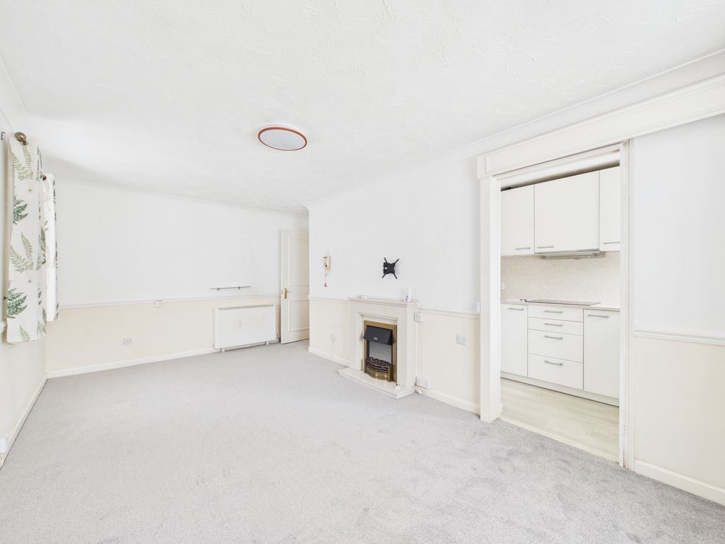 Property photo 2 of 10 Media
