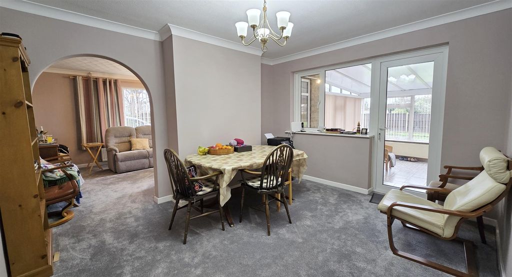 Property photo 3 of 27 Dining Room