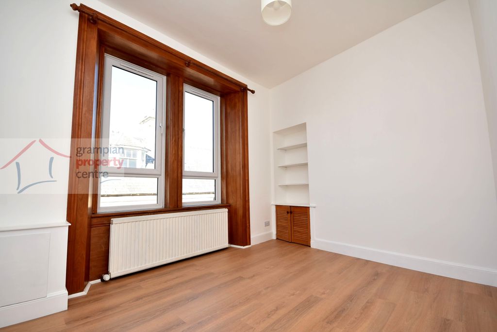 Property photo 2 of 12 l1.Jpg