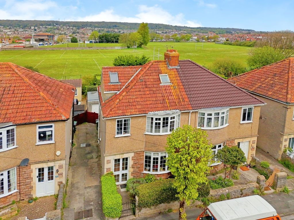 Property photo 1 of 31