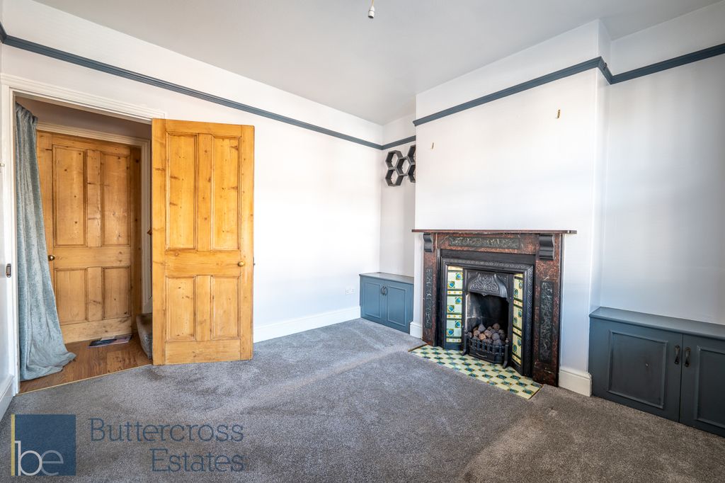 Property photo 3 of 14 Dining Room