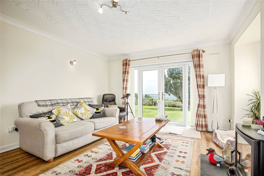 Property photo 3 of 19 Picture No. 32