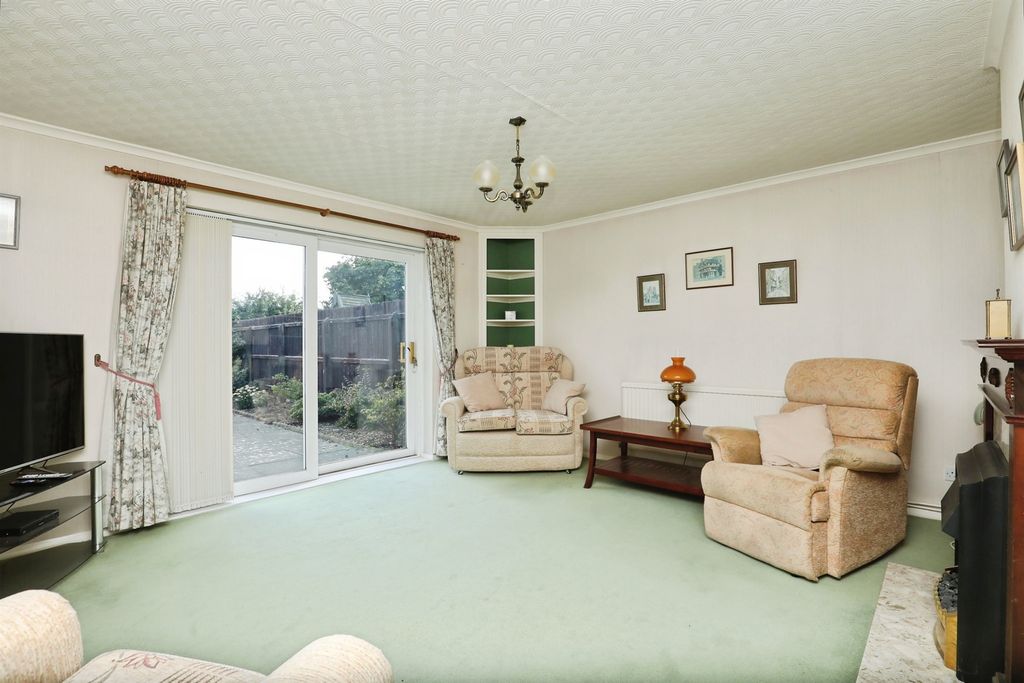 Property photo 2 of 16