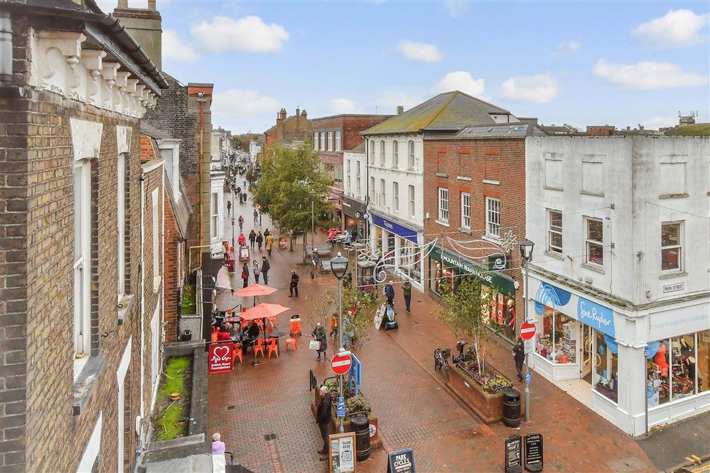 Property photo 2 of 9 Views To Front