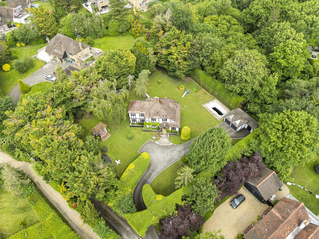 Property photo 2 of 16