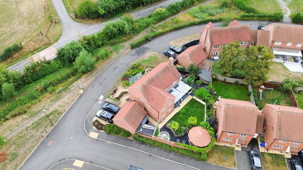 Property photo 1 of 41