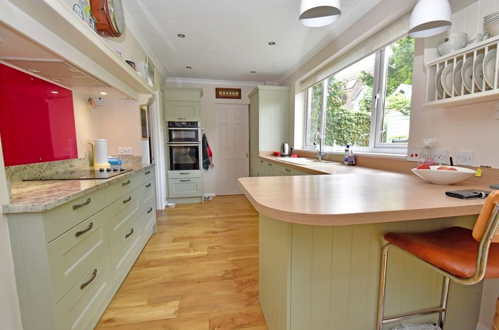 Property photo 3 of 21