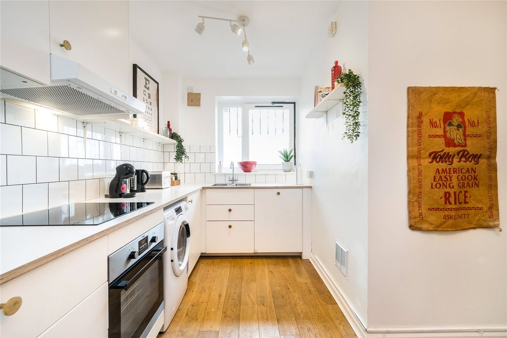 Property photo 3 of 12 Picture No. 05