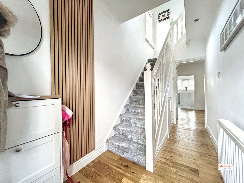 Property photo 2 of 25 Picture No. 06