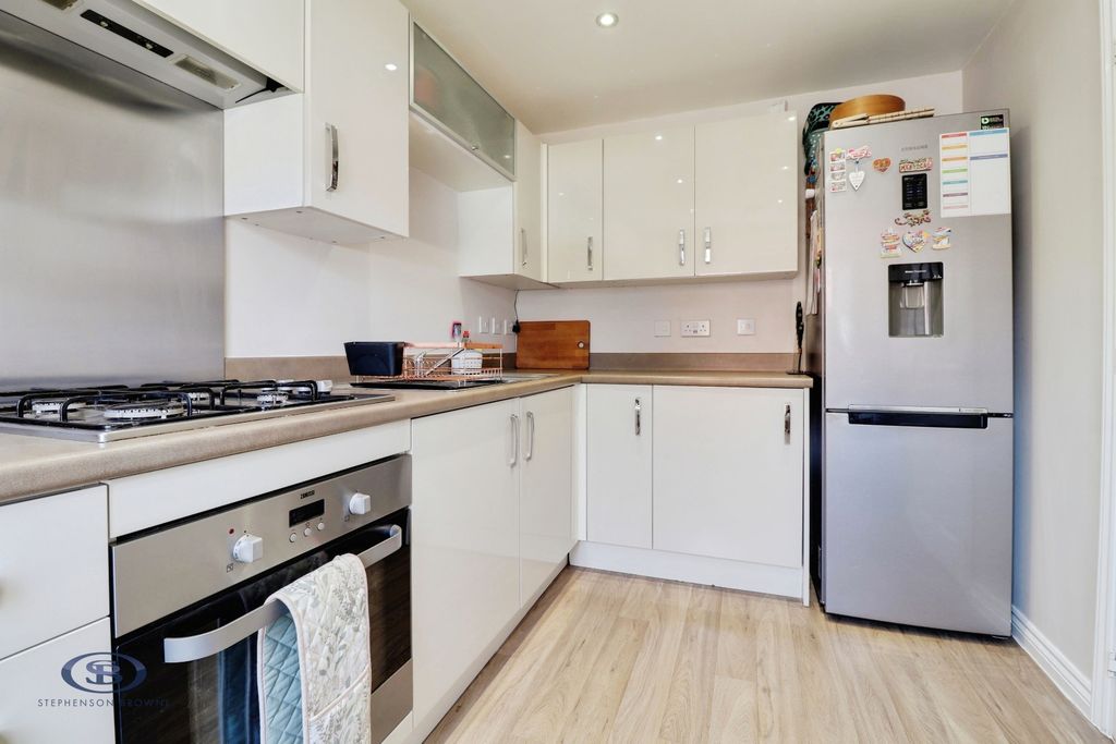 Property photo 3 of 17 Pbox-Img.Jpg