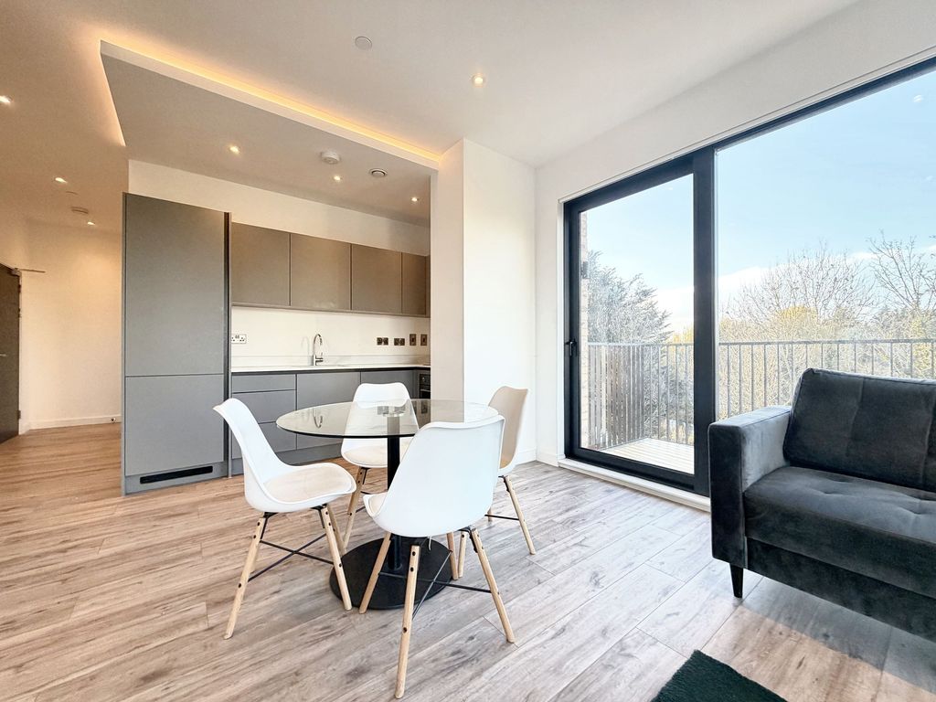 Property photo 2 of 8