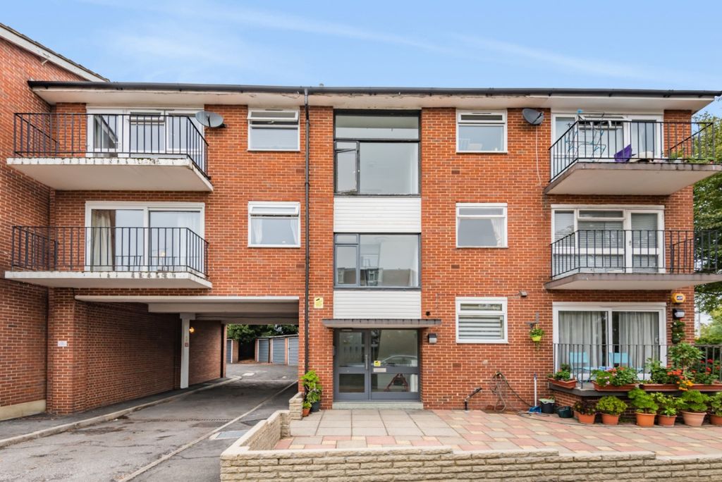 Property photo 1 of 6 651696 (1)