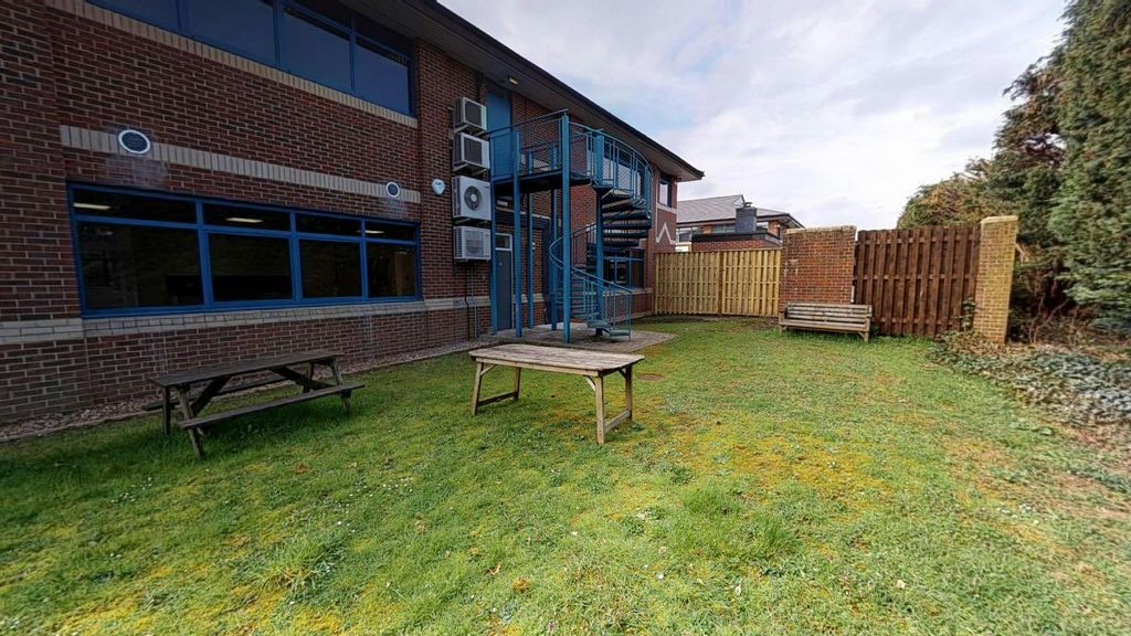 Property photo 2 of 2 Frenshamhouse04222019_155857.Jpg