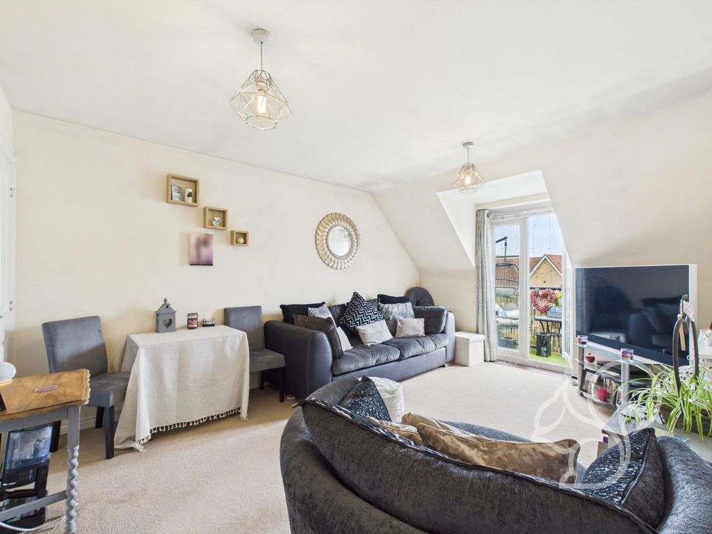 Property photo 3 of 14 Cam01659G0-Pr0408-Still014.Jpg