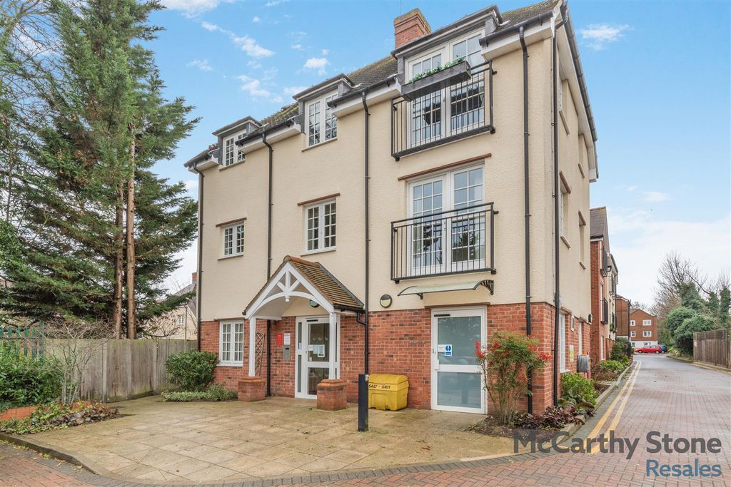 Additional image 17 of 2 bed flat for saleLe Jardin, 20-22 Station Road, Letchworth, Hertfordshire SG6