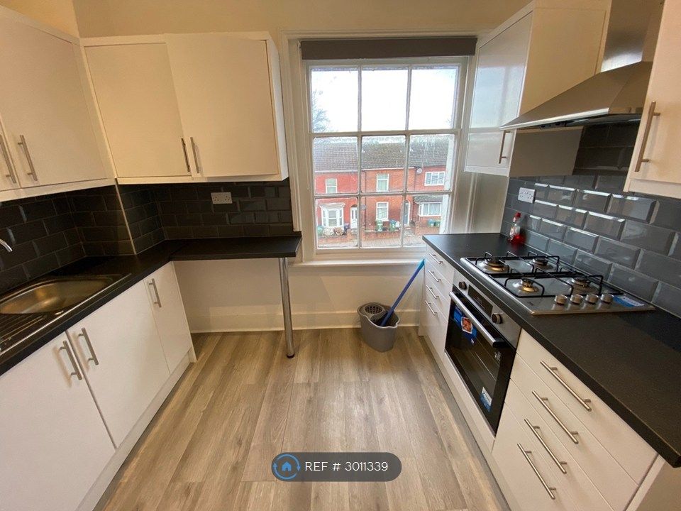 Property photo 2 of 6