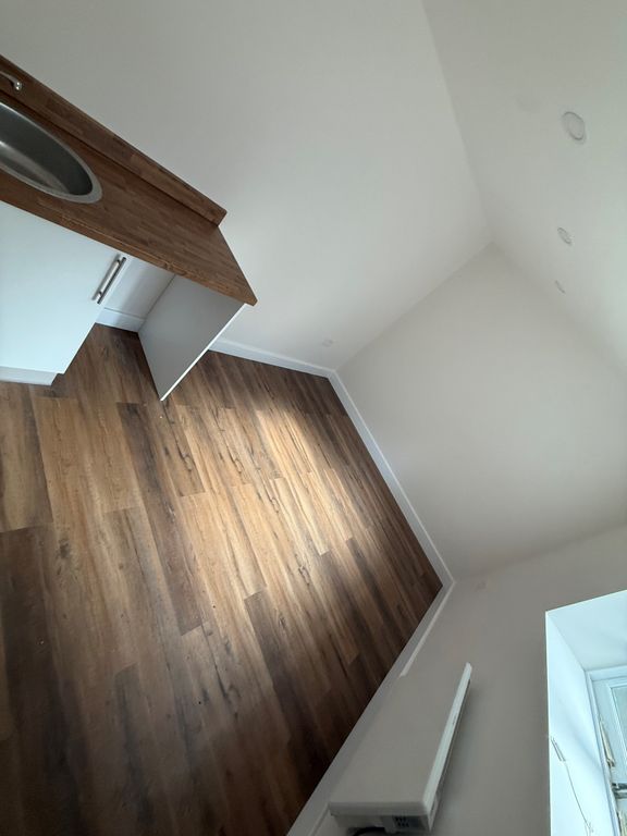 Property photo 1 of 3