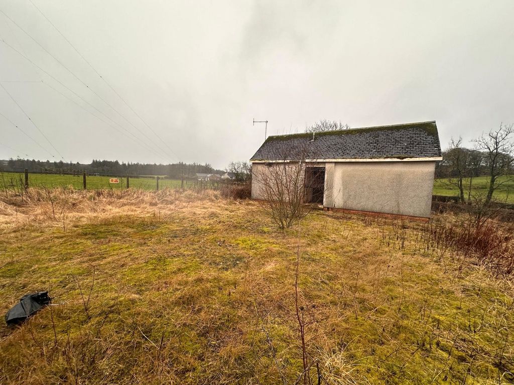 Property photo 3 of 3 Picture No. 06