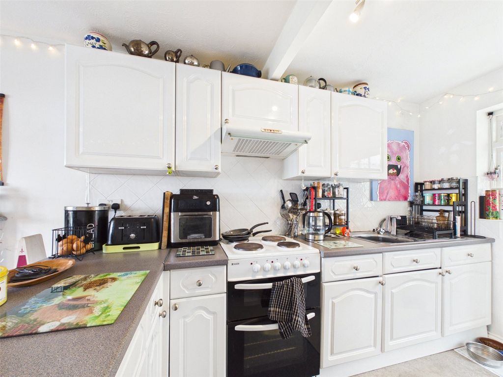 Property photo 2 of 14 Picture No. 06