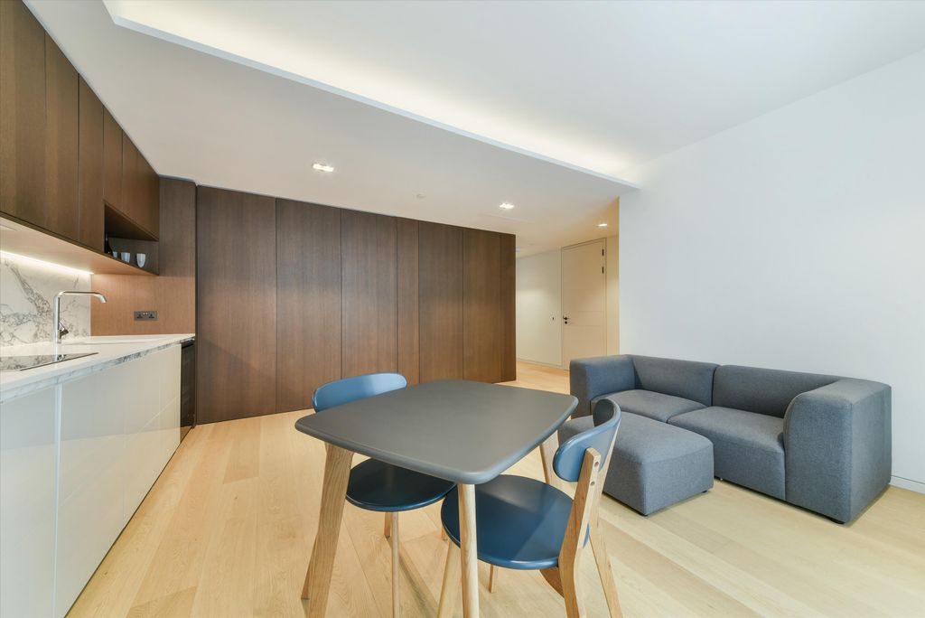 Property photo 3 of 12 Image