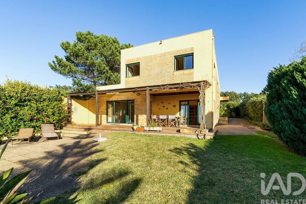 Property photo 2 of 40