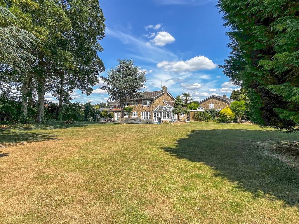 Property photo 1 of 29