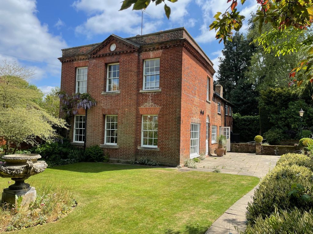 Property photo 1 of 10