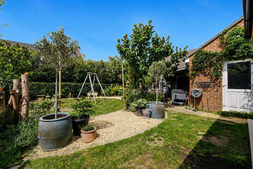 Property photo 2 of 19 Rear Garden