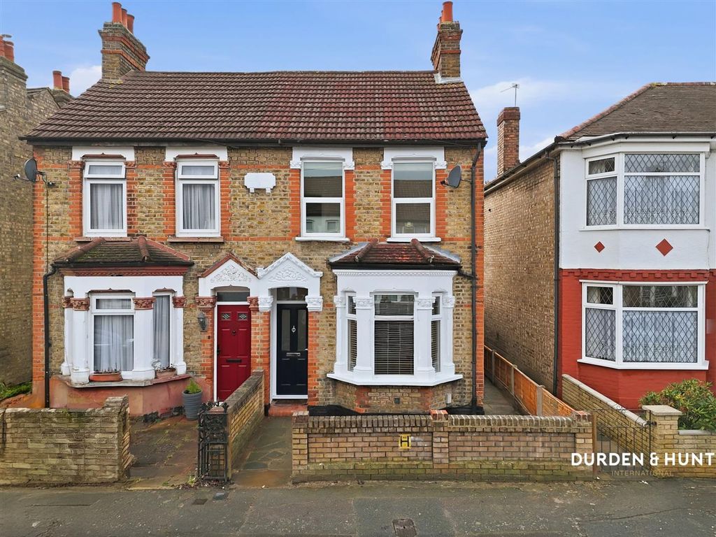 Property photo 1 of 24 Douglas Road