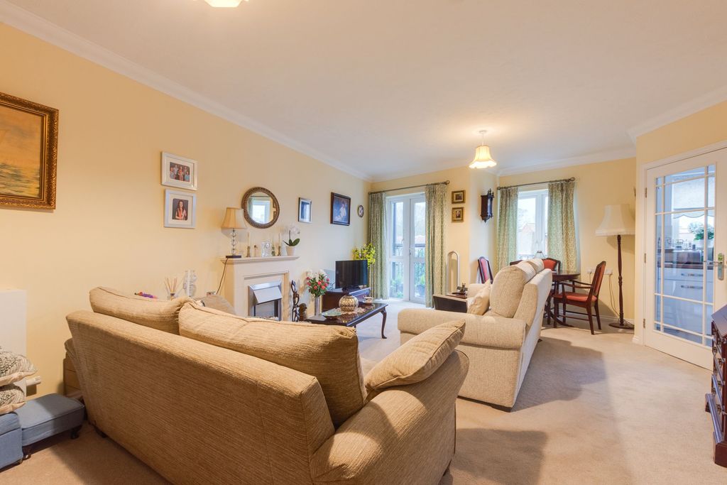 Property photo 2 of 15