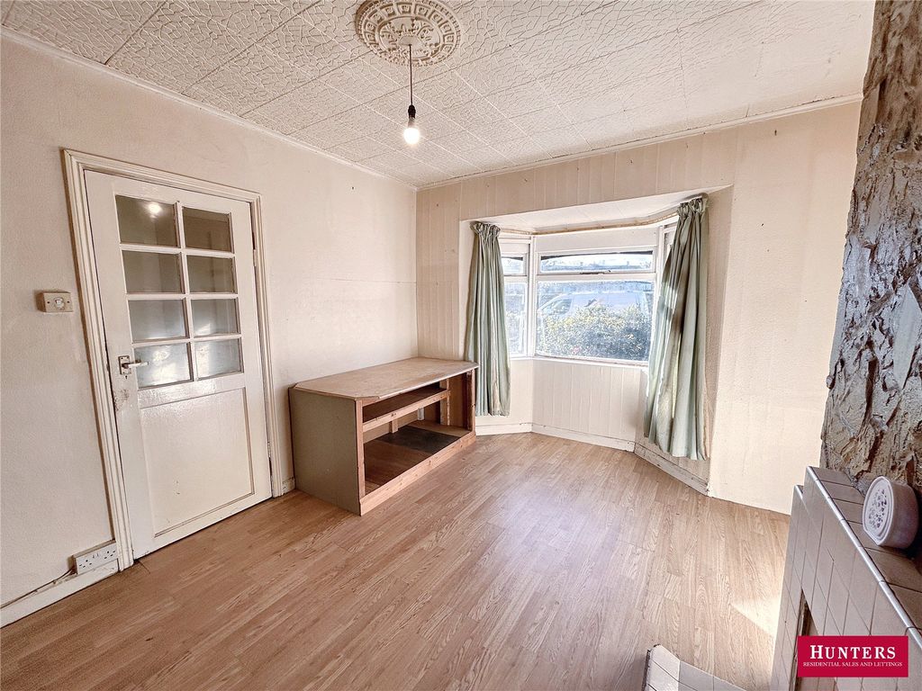 Property photo 2 of 15 Picture No. 01