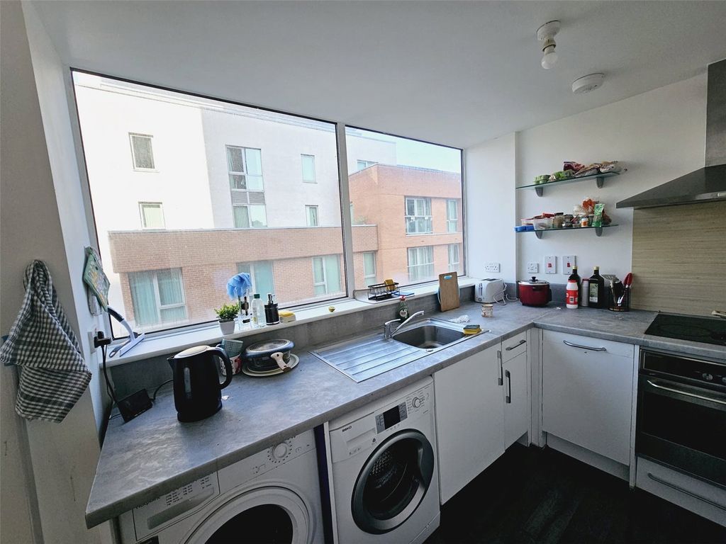 Property photo 2 of 10 Picture No. 08