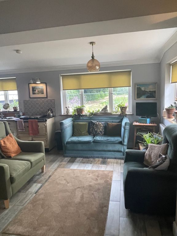 Property photo 3 of 12