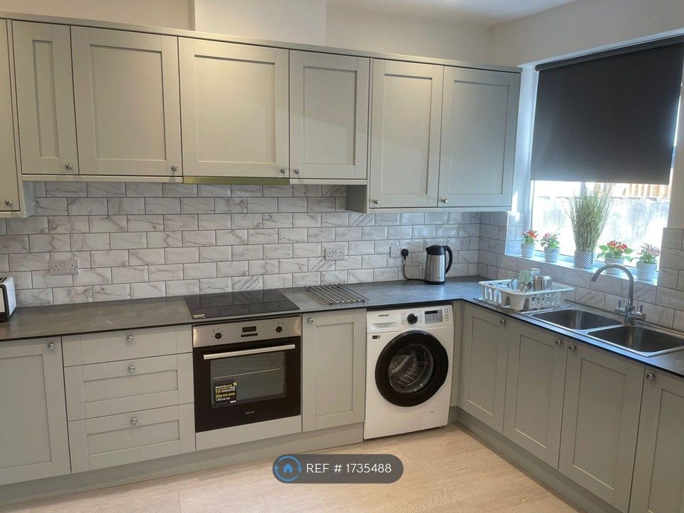 Property photo 1 of 2