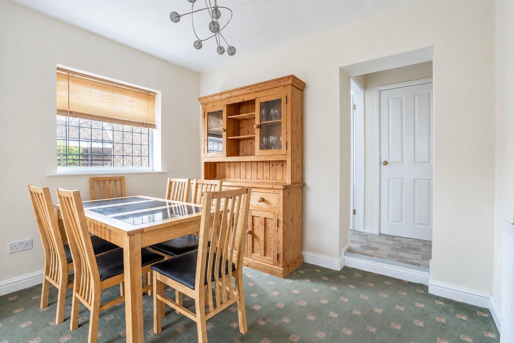 Property photo 3 of 14 Dining Room