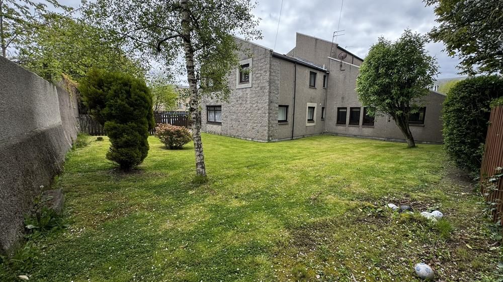 Property photo 1 of 13 Garden View