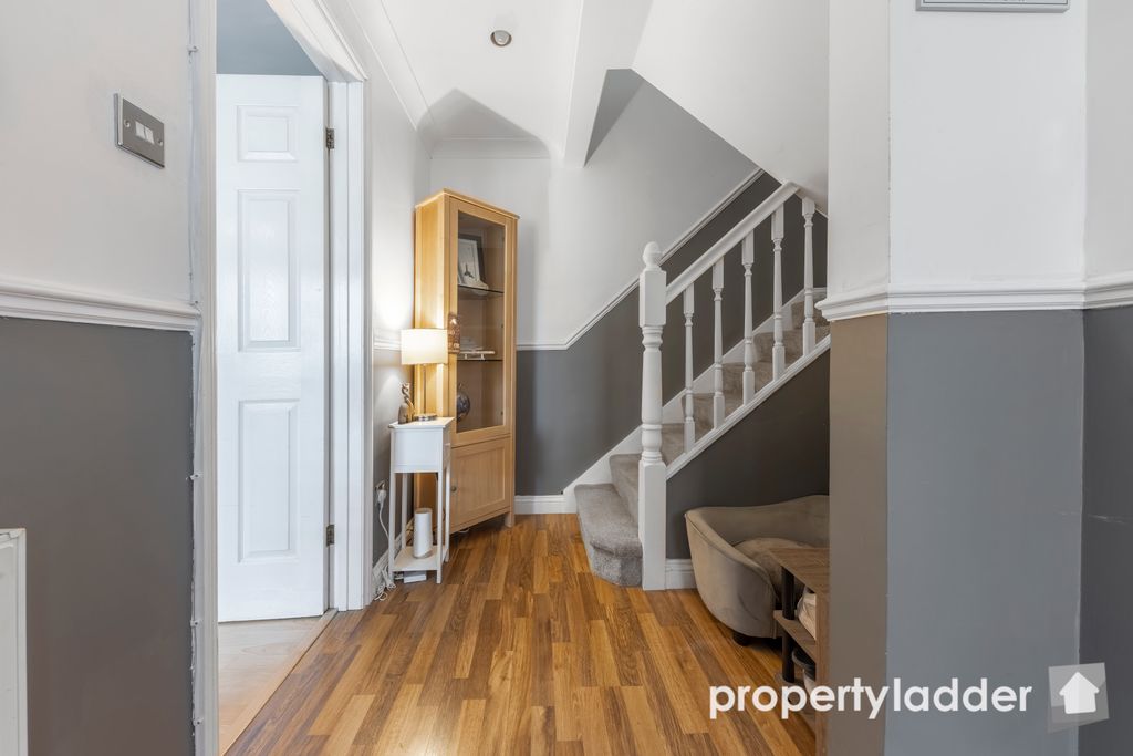 Property photo 2 of 17 Pl-2