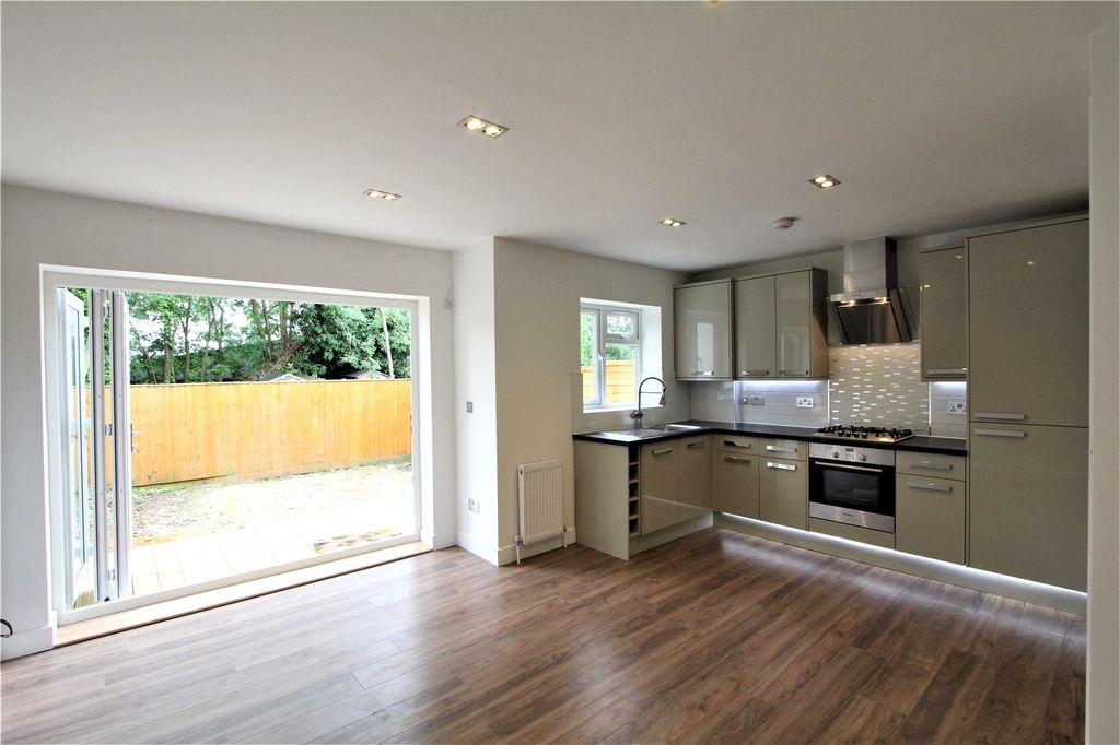 Property photo 3 of 10 Picture No. 16