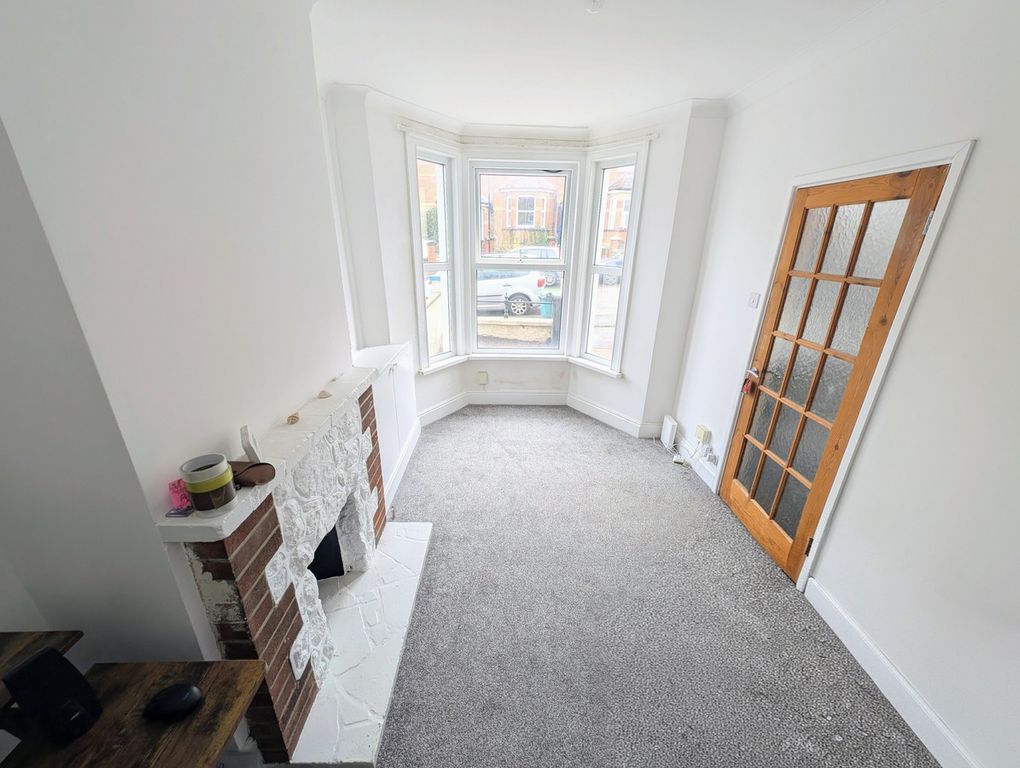 Property photo 3 of 28